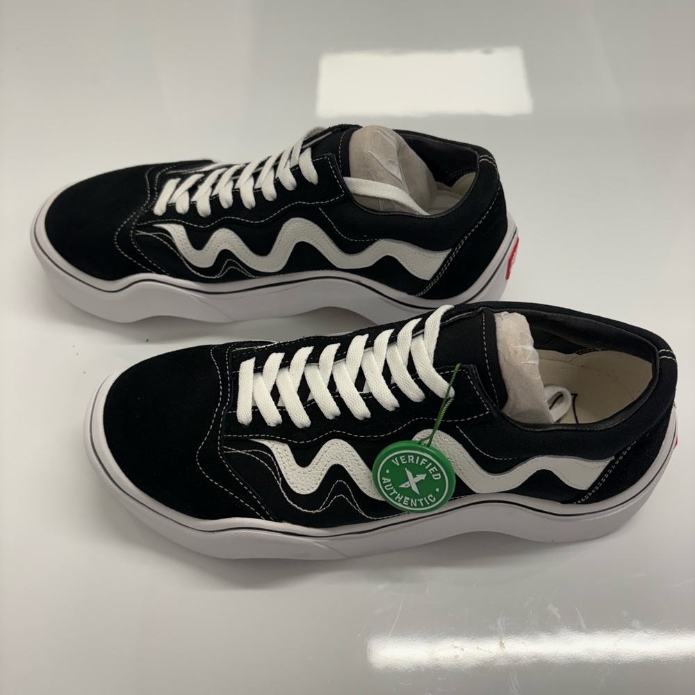 MSCHF x Tyga Wavy Baby Sneakers Black White Size 10 New